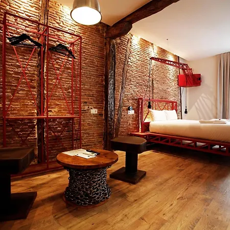 Basque Boutique By Gaiarooms