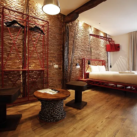 Basque Boutique By Gaiarooms Gasthof 2*