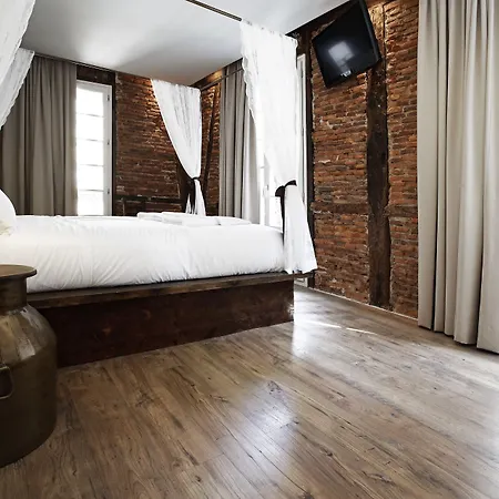 Basque Boutique By Gaiarooms