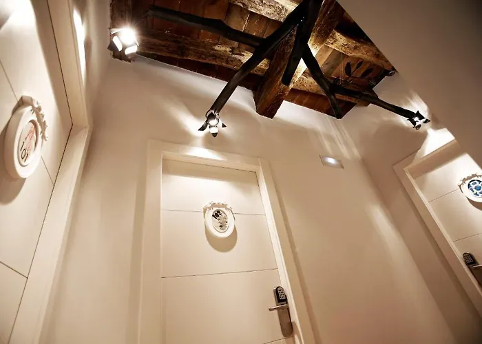 Πανσιόν Basque Boutique 2*